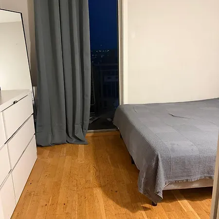 Con Cama Y Balcon Oslo